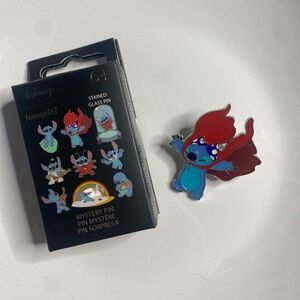 Disney Loungefly Lilo & Stitch Mystery Pin – Stitch in Red Cape